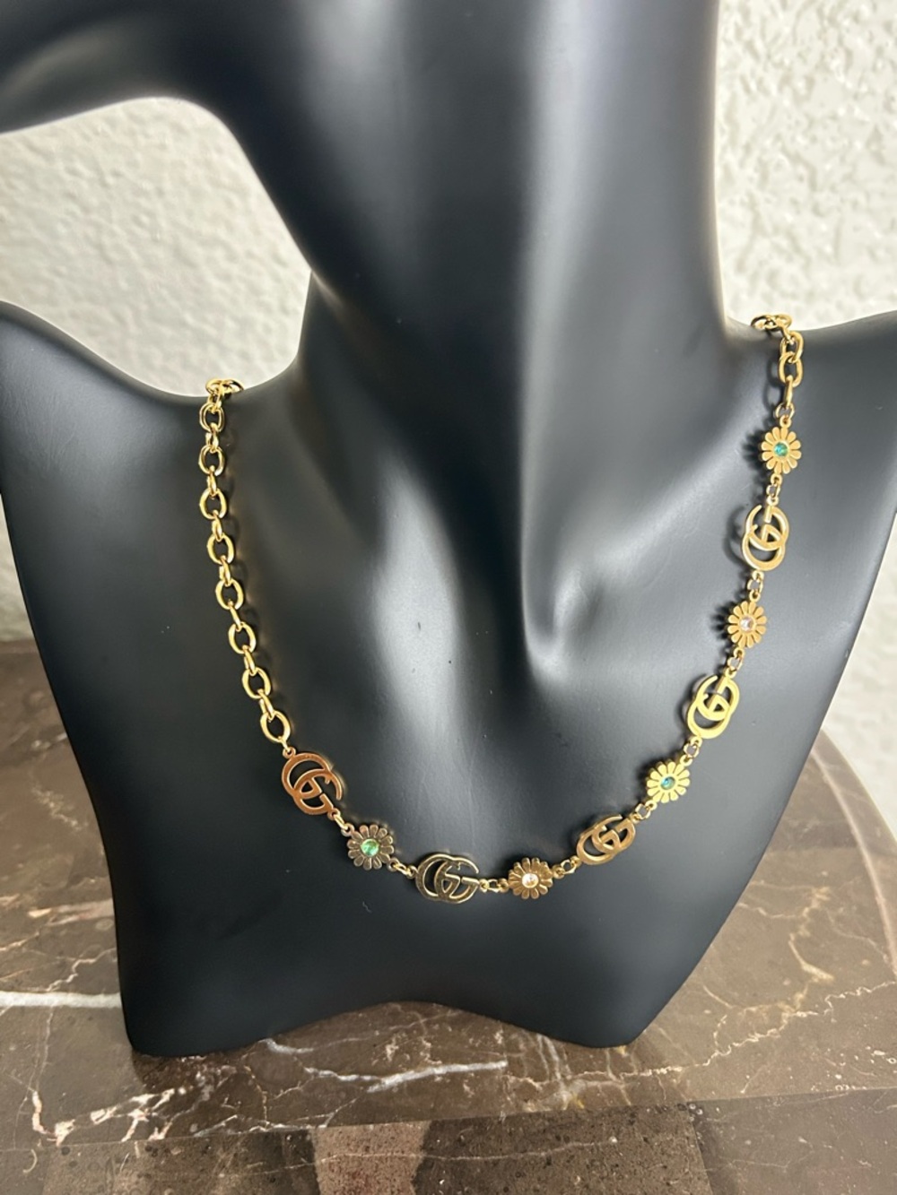 Gucci Gold-Tone Chain Necklace with Green and Turquoise Daisy Accents
